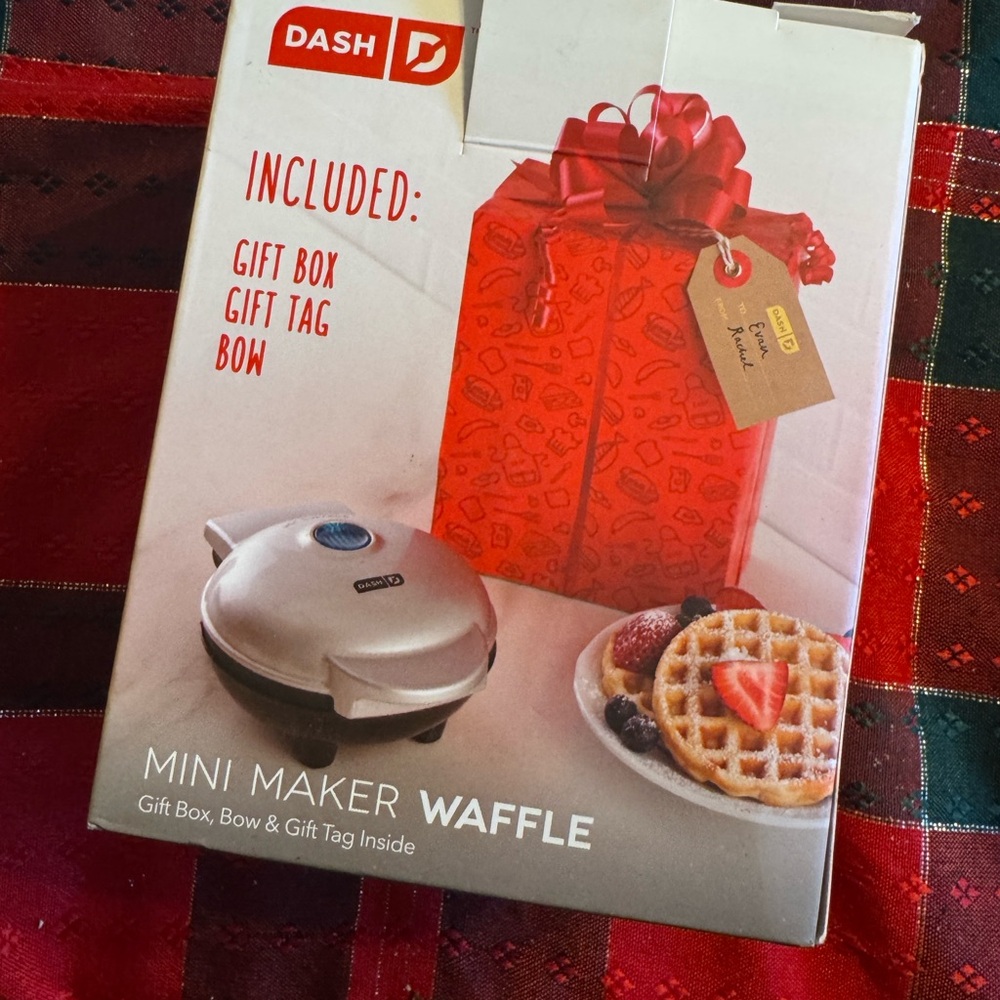 Mini Waffle Maker - Picture 4 of 4